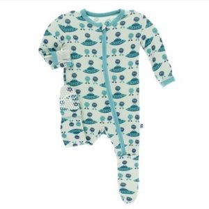 Print Footie with Zipper in Aloe Aliens with Flying Saucers (9-12 Months)